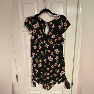 Lulus medium shorts jumper